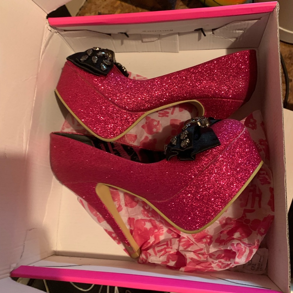 Used Avril Lavigne high heel stilettos!